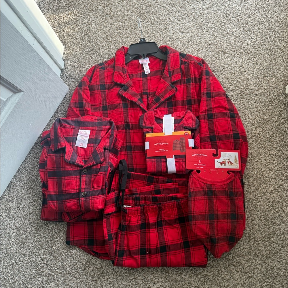 Mom & Me Matching PJ’s (NEW)